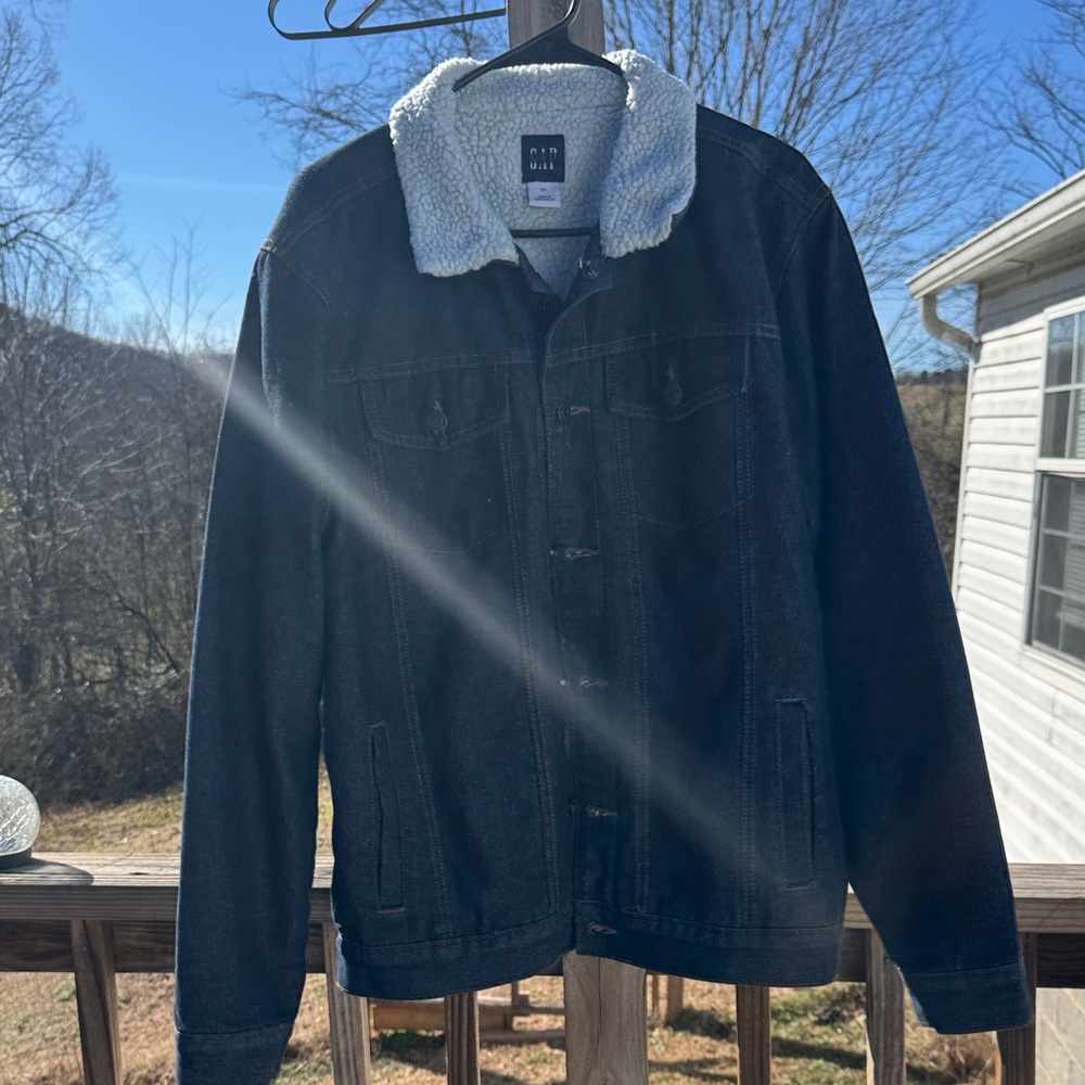 GAP Men's Black Jacket with Sherpa Collar